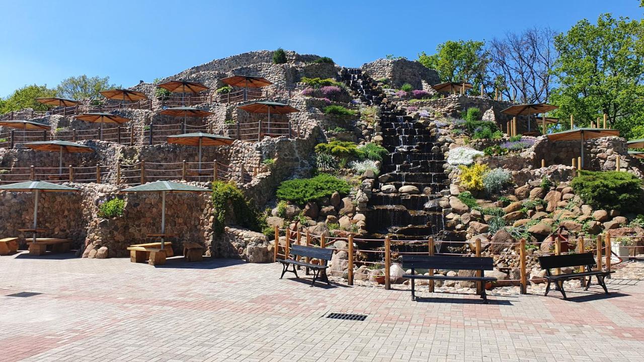 Hotel Nadodrzanski Dwor - Нова-Суль Экстерьер фото