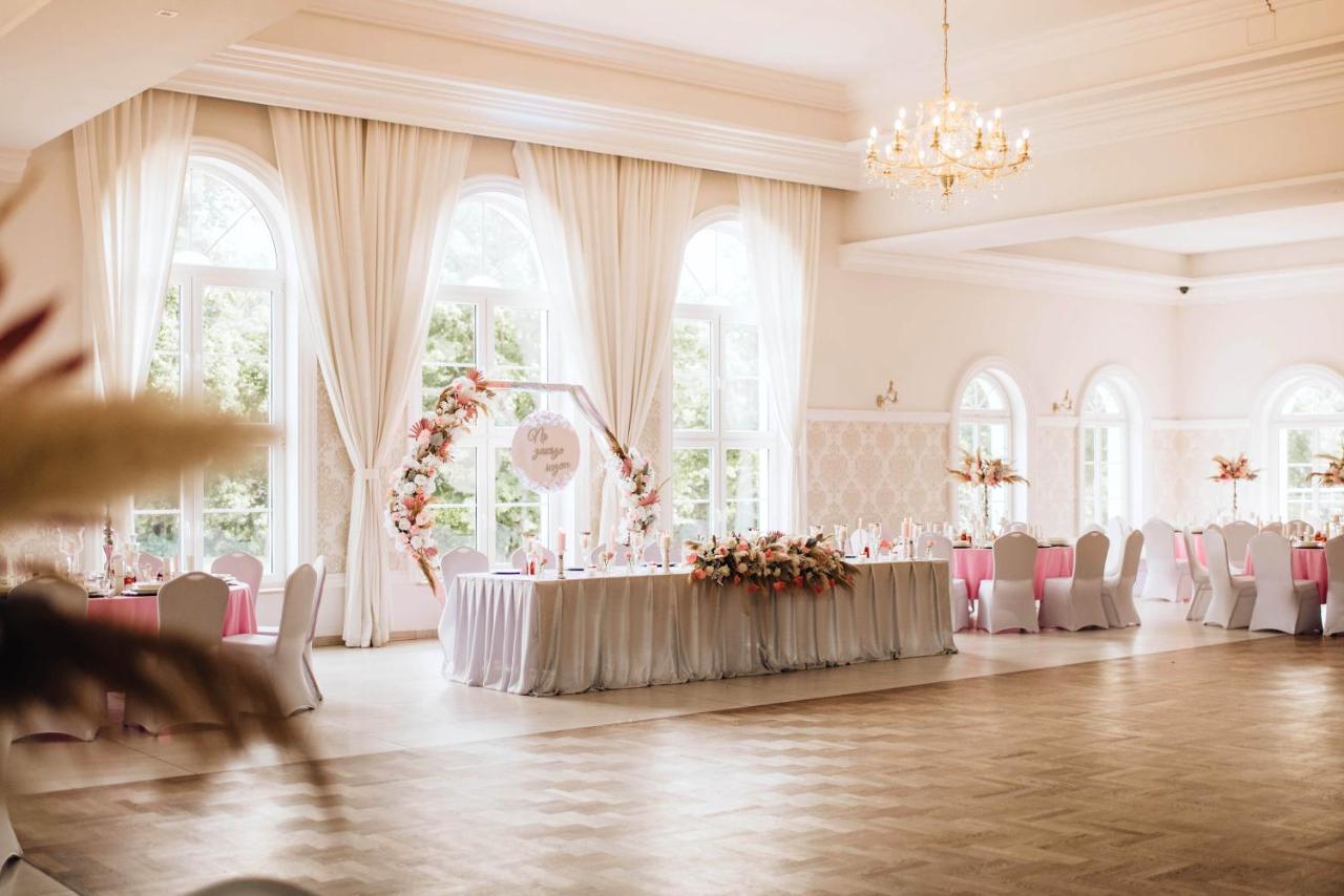 Hotel Nadodrzanski Dwor - Нова-Суль Экстерьер фото