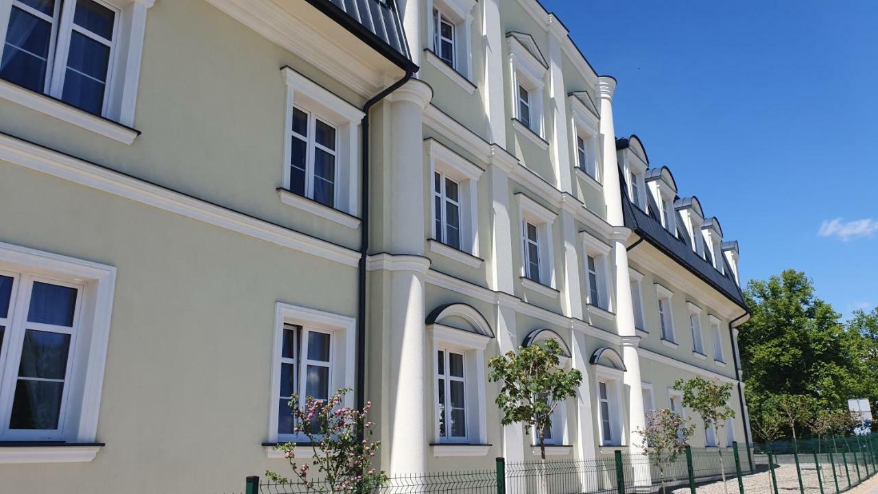 Hotel Nadodrzanski Dwor - Нова-Суль Экстерьер фото